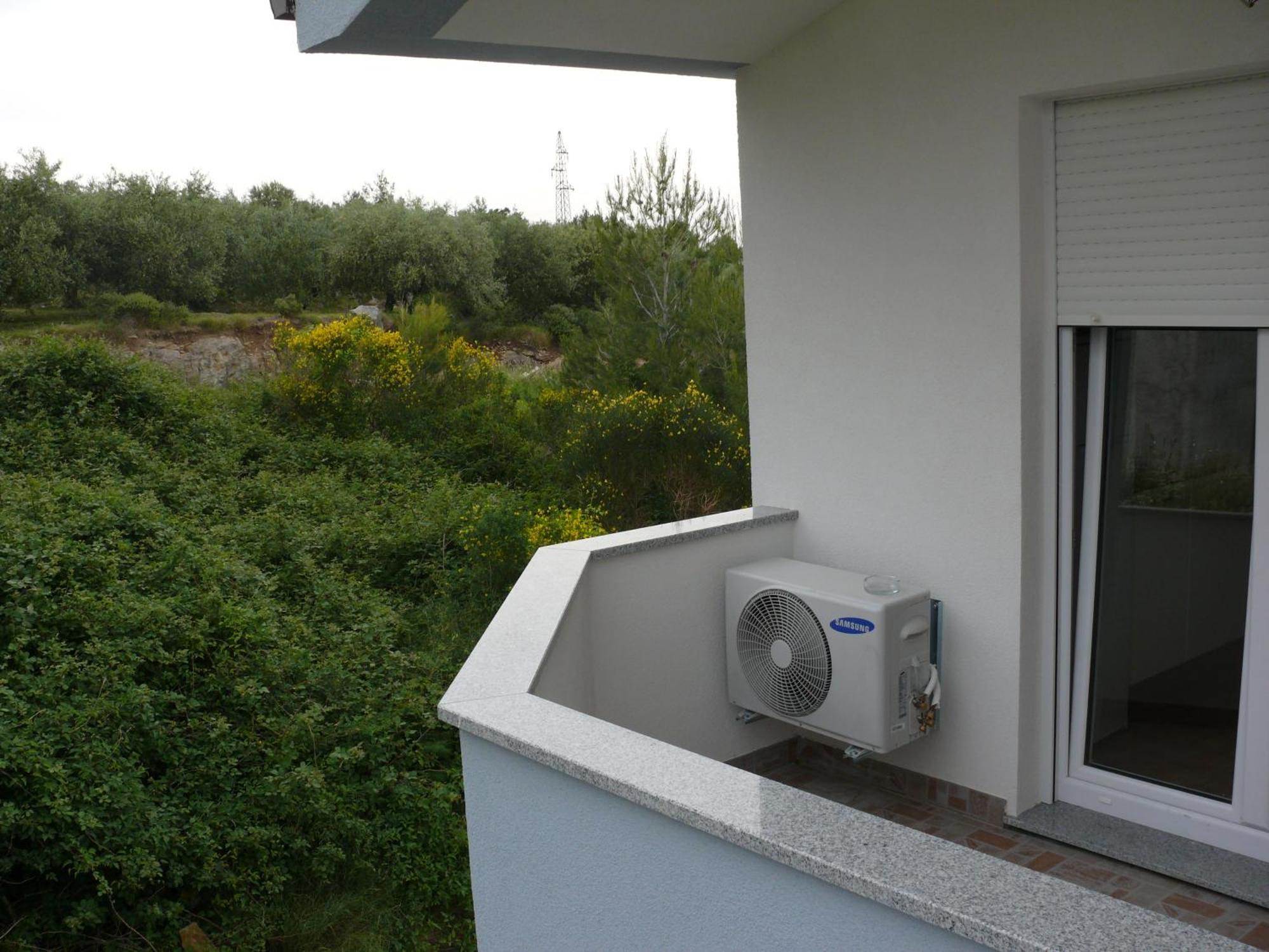Apartments And Rooms Stipe Podstrana Exterior photo