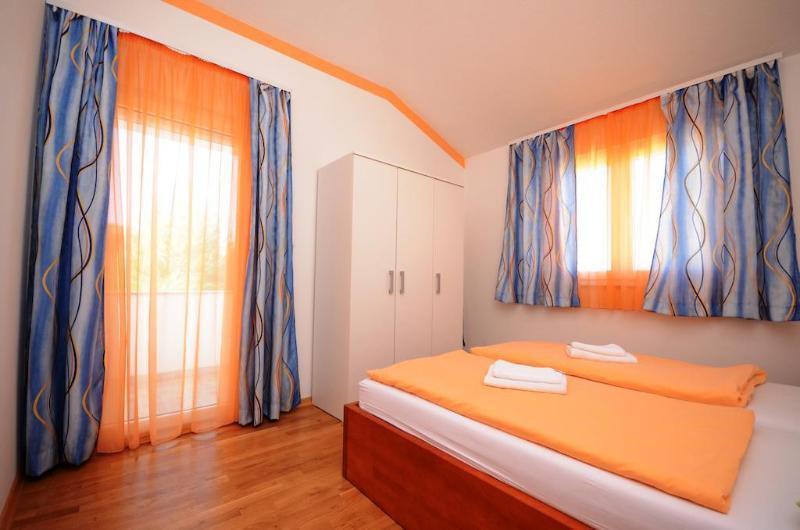 Apartments And Rooms Stipe Podstrana Exterior photo